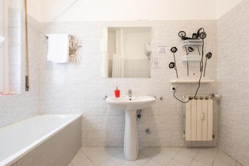 Take It Easy Roma Guest House - image 11