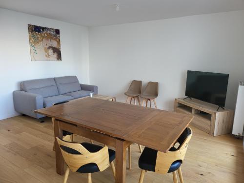 Superbe Appartement à 3min à pieds de la gare - Location saisonnière - Chessy