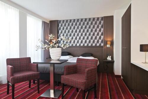 Hotel Medemblik - main image