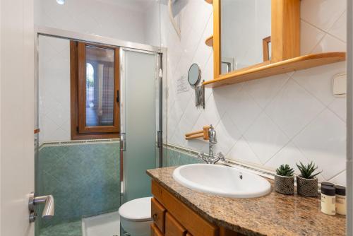 Villa with Private Pool image 10