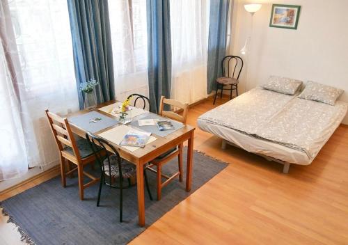 CasaLara-Cozy Nest Near Buda Castle - image 12