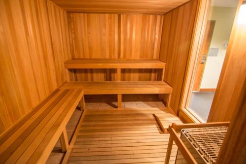 A120 - Standard View Suite with Private Bedroom First Floor Unit Flat Screen TV! - image 8