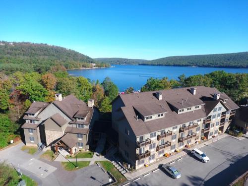 A120 - Standard View Suite with Private Bedroom First Floor Unit Flat Screen TV! - image 9