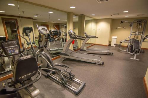 A211 - One Bedroom Lakefront Suite with Private Bedroom! - image 9