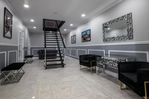 Niagara Luxury Suites, Niagara Falls