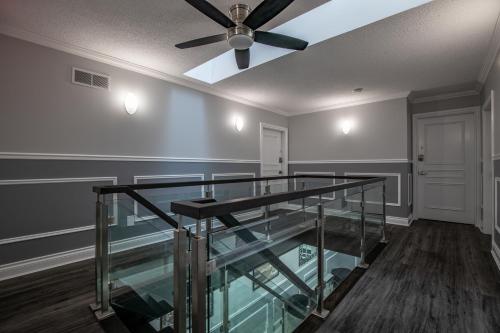 Niagara Luxury Suites Room Type - Deluxe Double Room with Balcony