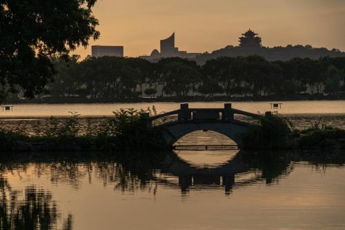 West Lake State Guest House