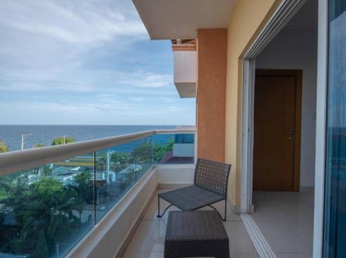 Escape Oceanview Condo Next to Av. España