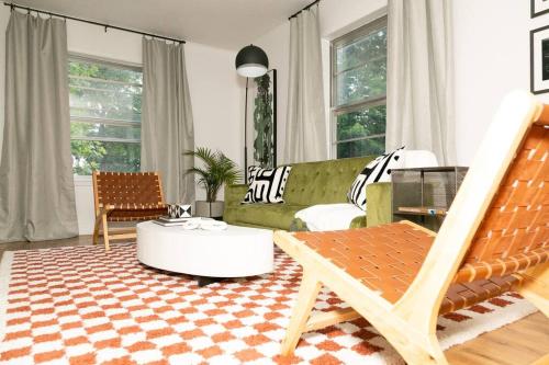 The WILLA on 7th, located in Downtown BENTONVILLE! The WILLA on 7th, located in Downtown BENTONVILLE!