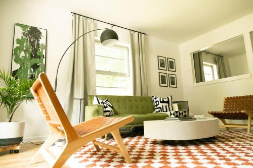 The WILLA on 7th, located in Downtown BENTONVILLE! The WILLA on 7th, located in Downtown BENTONVILLE!