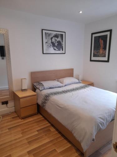 Lovely Home with full en-suite double bed rooms chambre d'hôte Arborfield