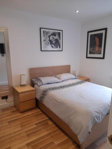 Lovely Home with full en-suite double bed rooms Reading