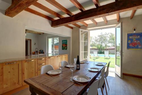บริการและสิ่งอำนวยความสะดวก, Gîte la grappe Occitane - 14 personnes - piscine privée (Gite la grappe Occitane - 14 personnes - piscine privee) in ลาโวร์