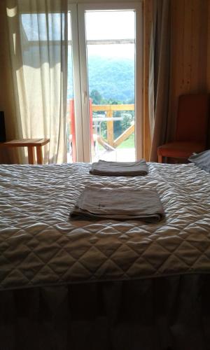 1 double bed