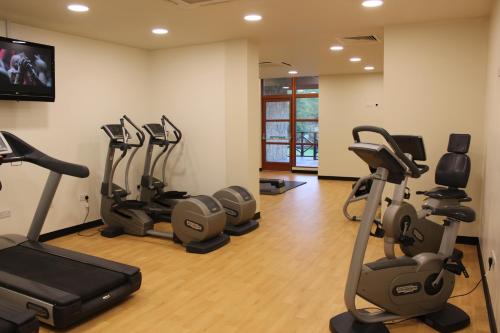Fitness center, Chessington Hotel in Greater London South West