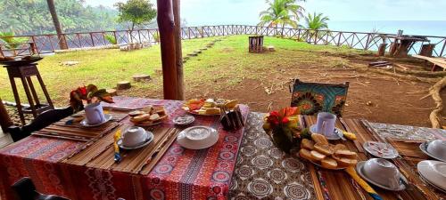 Instalações, Gombela Ecolodge and Farming in São Tomé