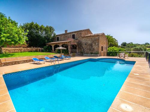  Holiday Home Can Caubo - CDO200 by Interhome in SHorta
