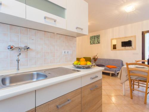  Apartment Tireli - PRC143 by Interhome in Poreč