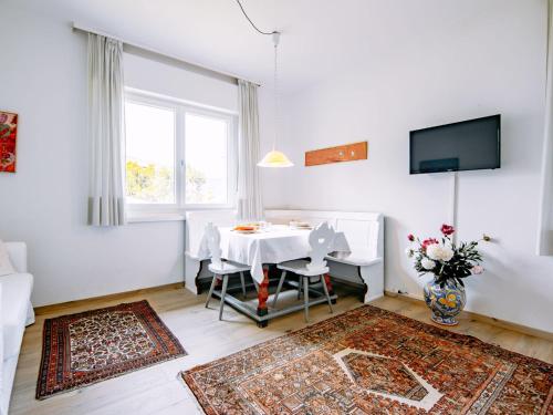  Holiday Home Villetta ai Pini-1 by Interhome in Calceranica al Lago