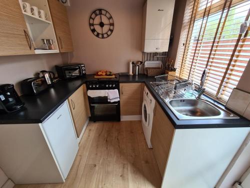 บริการและสิ่งอำนวยความสะดวก, Rumer Hill House a unique boutique styled place to stay in Cannock close to A5 the McArthur Glen out in แคนน็อค