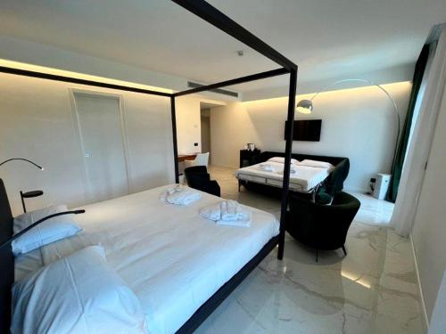 Hotel Alpha Room Type - Junior Suite with Pool View