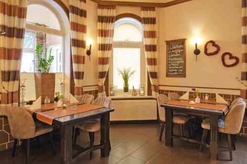 餐廳, 荷斯坦霍夫餐廳公寓 (Hotel-Restaurant Holsteiner Hof) in 格斯塔特