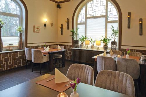 餐廳, 荷斯坦霍夫餐廳公寓 (Hotel-Restaurant Holsteiner Hof) in 格斯塔特