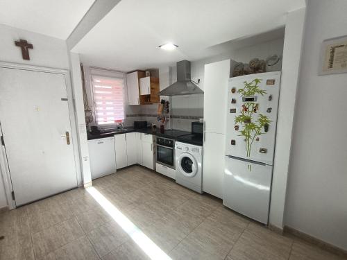 Kitchen, Pax et Bonum in Parque Holandes