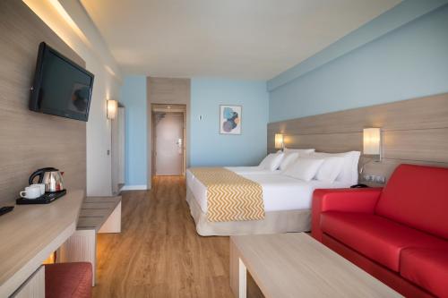 Occidental Margaritas - image 11