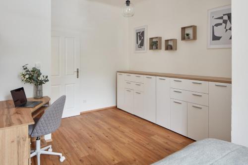 One-Bedroom Apartment image 7