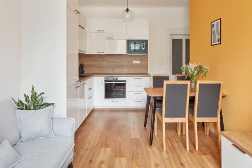 Prague Days - Modern Apartments w Easy City Access - image 13