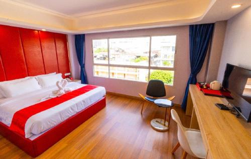 room detail thumbnail 1