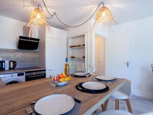 Apartment Rue de l'Amarrage by Interhome Apartment Rue de l'Amarrage by Interhome