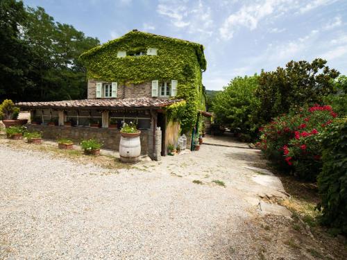 Holiday Home Il Cherubino by Interhome in Catrosse