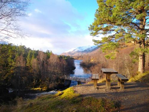 مناطق جذب قريبة, Guisachan Lodge at Lochletter Lodges in Drumnadrochit Town Center