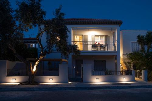 2 bedrooms, 3 beds