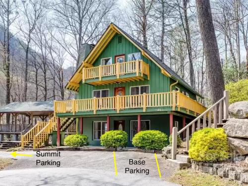 Chimney Rock Chalet Near Lake Lure!