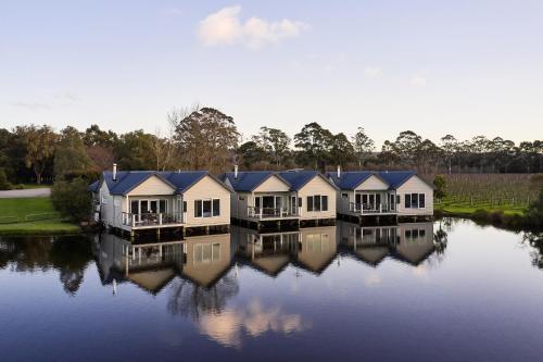 Lakeside Villas at Crittenden Estate