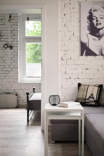 Loft Apartment Grzmiąca (Loft Apartment Grzmiaca) in Gluszyca Gorna