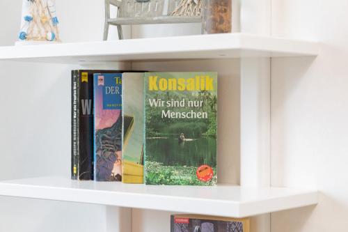 River and Port View Apartment by Noclegi Renters