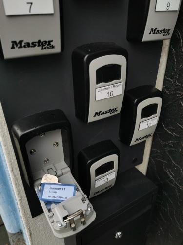 Adam's Hostel - Self Check-In & Only Private Rooms, Düsseldorf (Foto 6)