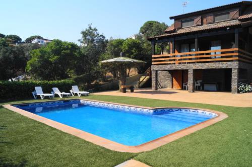 Casa INEZ - Holzhaus mit Pool, Garten und Aussicht gîte à louer Province de Barcelone