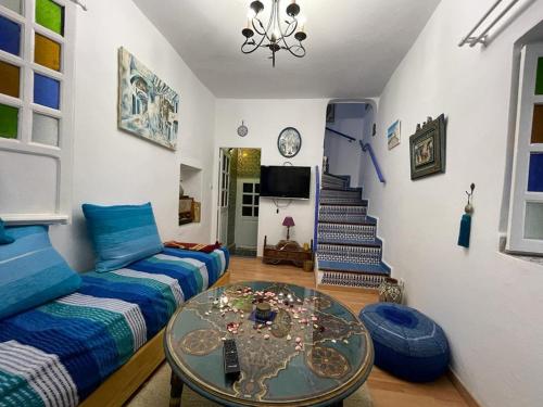 ZAKI HOUSE CHAOUEN