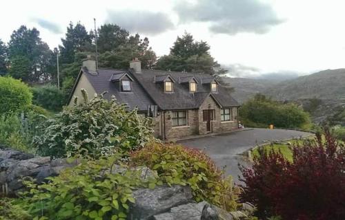 Cuckoo Tree House Glengarriff Beara Peninsula