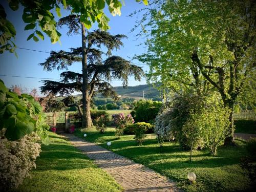 Love Room du Pavillon Gite indépendant avec SPA à 50 min de Lyon dans le Beaujolais