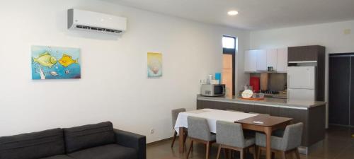 Iekārtas, Condomínio Veloso (Condominio Veloso) in Fernao Veloso