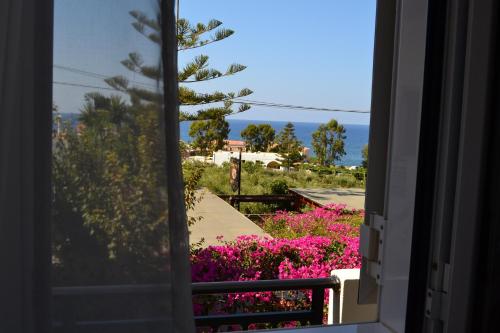 Kastro Apartments - image 2