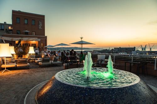 SeePort Hotel - image 6