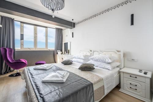Deluxe Double Room with Sea View image 7