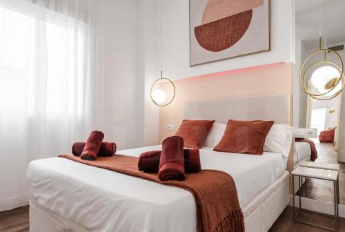 Designed minimalist apartment - Málaga Center by REMS, Malaga